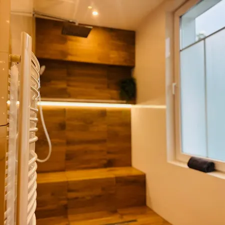 Pod Borowa 耶德利纳-兹德鲁伊