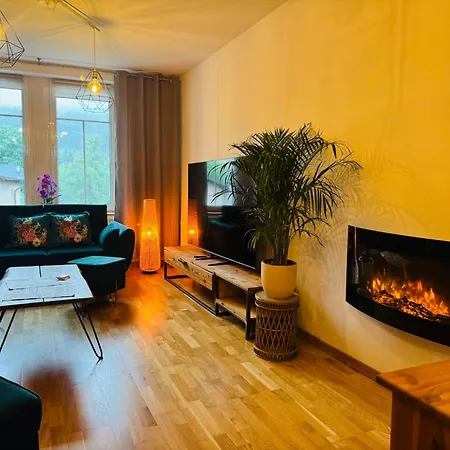 Pod Borowa * 耶德利纳-兹德鲁伊